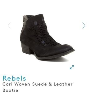 ❗️Moving Sale❗️ Black suede Boot